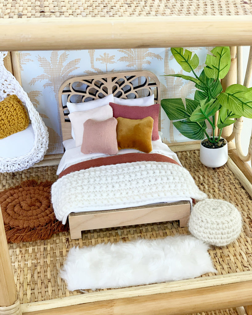 Mahlia Bed